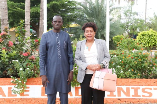 Visite de courtoisie de son Excellence, Madame Maydolis Barabara Sosa HILTON Ambassadeur de la République de CUBA