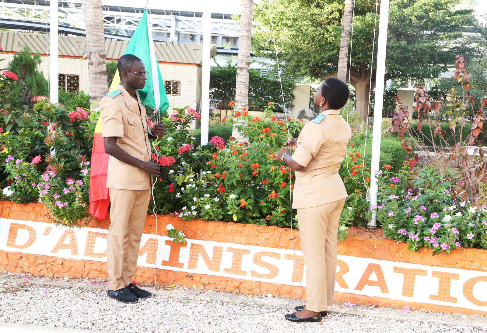 Cérémonie de levée des couleurs